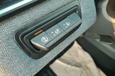 Renault Clio Techno 1.6 E-Tech Hybrid AT