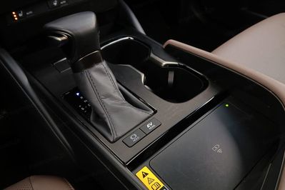 Lexus ES 300h Business Edition