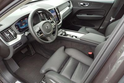 Volvo XC60 B5 B AWD Plus Dark