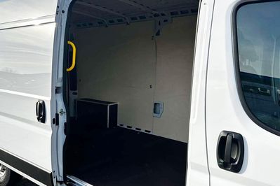 Opel Movano L4H2