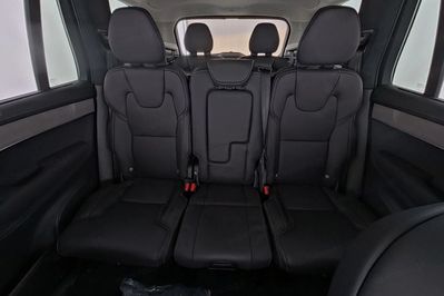 Volvo XC90 T8 AWD Plug-In Hybrid Ultra Dark 7os