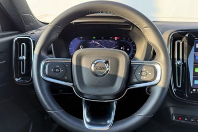 Volvo XC40 B3 Plus Dark aut