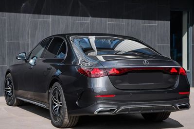 Mercedes Klasa E 300 de  4-Matic AMG