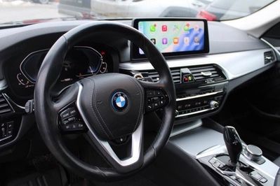 BMW Seria 5 Touring 530e xDrive Luxury Line