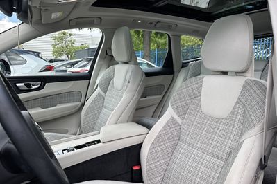 Volvo XC60 T6 Plug-In Hybrid AWD Core