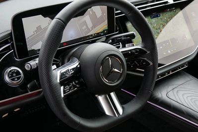 Mercedes Klasa E 200 4-Matic AMG