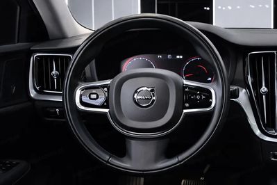 Volvo V60 B4 D Momentum Pro aut