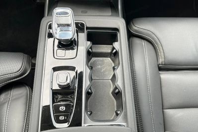Volvo XC90 T8 AWD Plug-In Hybrid Ultra Bright 7os