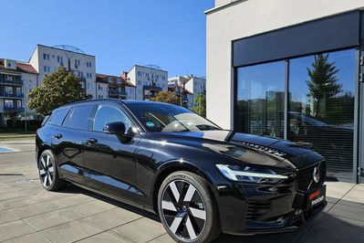 Volvo V60 T8 AWD Plug-In Hybrid Ultra Dark aut