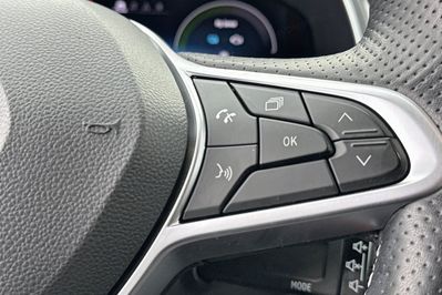 Renault Captur RS Line 1.6 E-Tech Hybrid AT