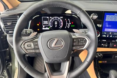 Lexus NX 350h Prestige 2WD
