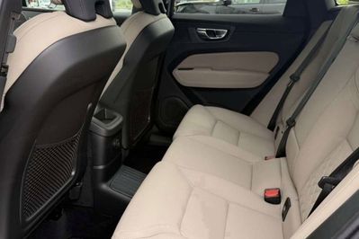 Volvo XC60 B5 AWD Ultra Dark