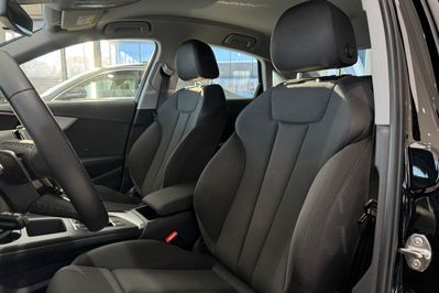 Audi A4 35 TFSI S Line