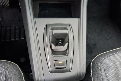 Renault Captur TECHNO 1.8 E-Tech Full Hybrid AT