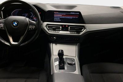 BMW Seria 3 320d xDrive mHEV Luxury Line aut
