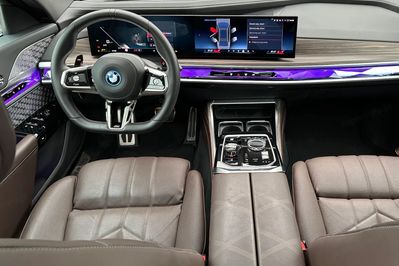 BMW Seria 7 M760e xDrive
