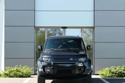 Land Rover Defender 110 D300 X-Dynamic HSE