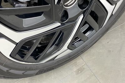Citroen C4 Shine 1.5 BlueHDI EAT8