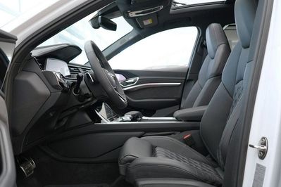 Audi Q8 SQ8 TFSI quattro Tiptronic