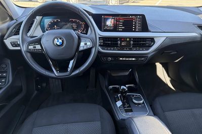 BMW Seria 1 118i Advantage