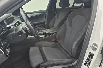 BMW Seria 5 520d xDrive M Sport sport-aut
