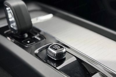 Volvo XC60 B4 B Plus Dark