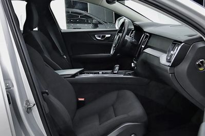 Volvo V60 B4 B Momentum Pro