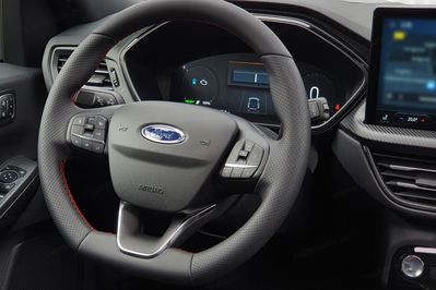 Ford Kuga ST-Line X eCVT 2.5 FHEV FWD