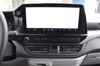 Ford Tourneo Custom 320 L2H1 Titanium A8