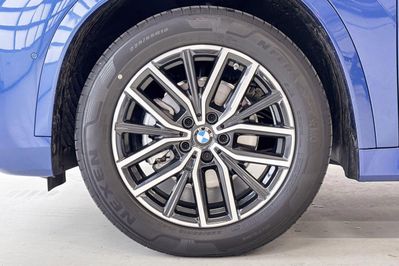 BMW iX1 eDrive20 M Sport