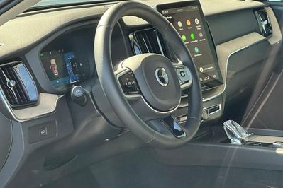 Volvo XC60 B5 B AWD Plus Dark aut