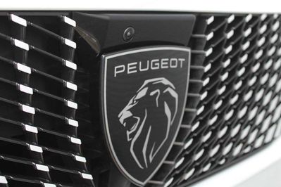 Peugeot 5008 GT Exclusive S&S e-DCS6 1.2 PureTech mHEV
