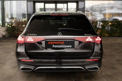 Mercedes Klasa E Kombi 220 d 4MATIC AMG Line