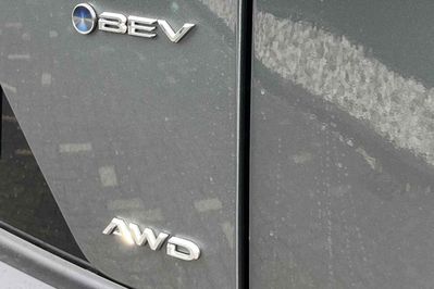 Toyota C-HR + Executive BEV