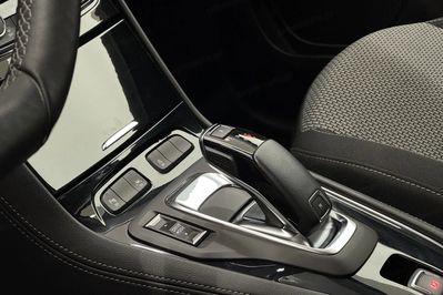 Opel Grandland X 1.2 T Business Pack