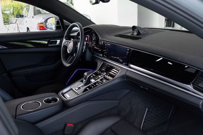 Porsche Panamera 4S E-Hybrid Sport Turismo