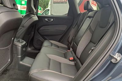Volvo XC60 T8 Plug-In Hybrid AWD Ultra Black Edition aut