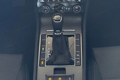 Skoda Superb TDI SCR 4x4 Style DSG