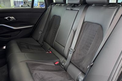 BMW Seria 3 330e xDrive M Sport sport-aut