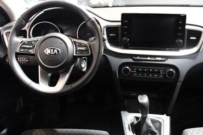 Kia Ceed 1.5 T-GDI M