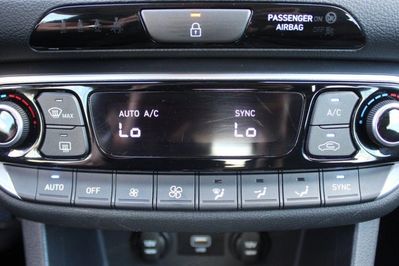 Hyundai i30 1.5 T-GDI Smart DCT