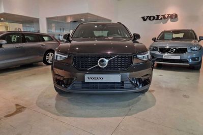 Volvo XC40 B3 Plus Dark