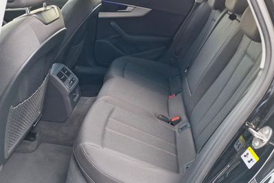 Audi A4 35 TFSI mHEV S tronic