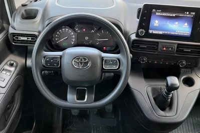 Toyota Proace City Long