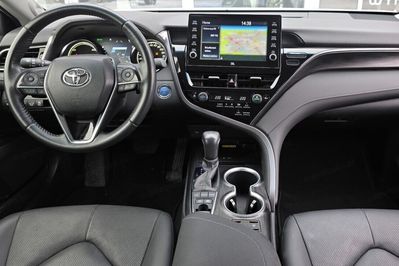 Toyota Camry 2.5 Hybrid Executive CVT