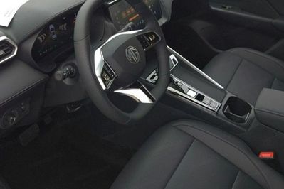 MG ZS 1.5 HEV+ Exclusive aut