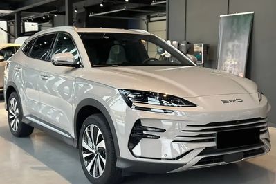 BYD Seal U DM-i  Design AWD