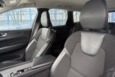 Volvo XC60 B4 D AWD Momentum Pro