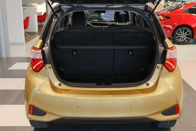 Toyota Yaris Hybrid  20th Anniversary