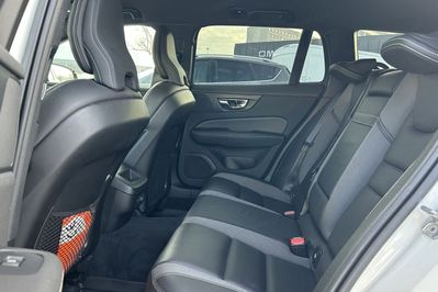 Volvo V60 D4 R-Design